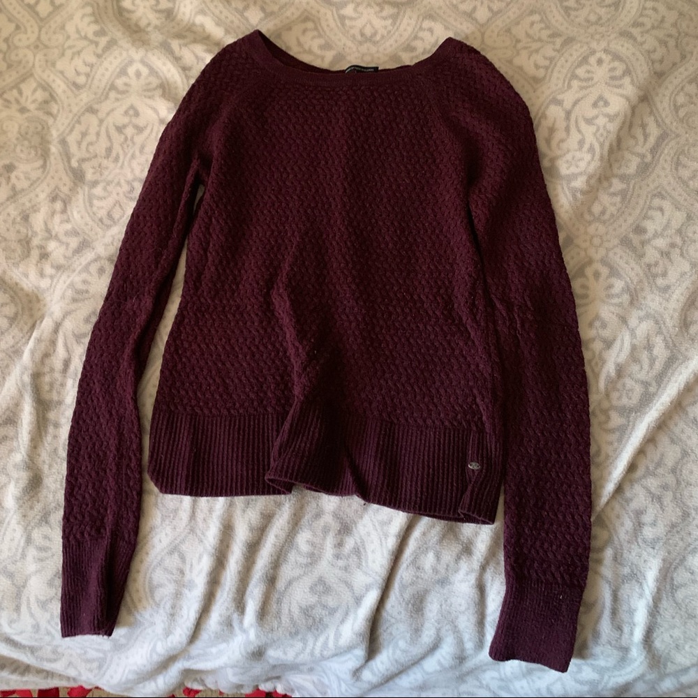 American Eagle Burgundy Sweater